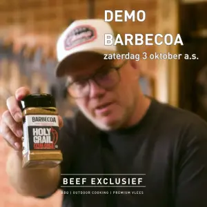 pitmaster toont een potje Barbecoa Holy grail rub en tekst demo bBarbecoa zaterdag 3 oktober