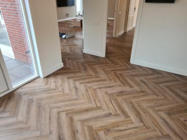 Image 7: visgraat vloer