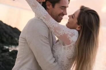 Crystal Harris and James Ward wedding in wedding dress Oksana Mukha