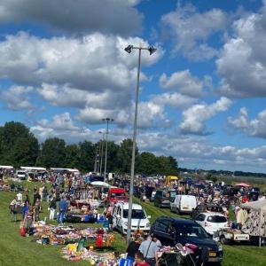 Vlooienmarkt & Kofferbakverkoop