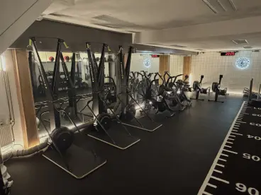 De trainingszaal van MOLSPORTS in Delft