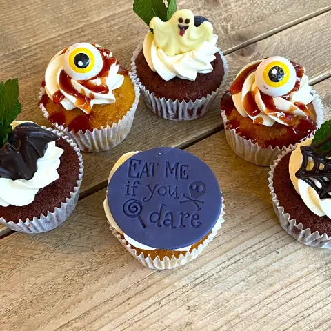 Halloween cupcake set