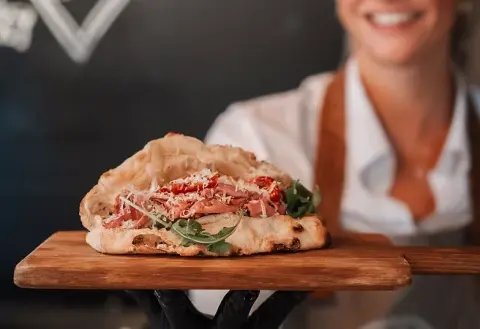 Heerlijke Pinsa Pastrami