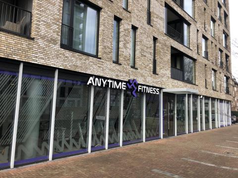Exterior/Storefront