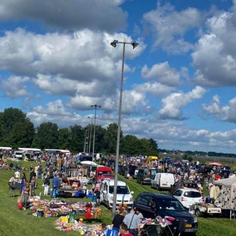 Vlooienmarkt & Kofferbakverkoop