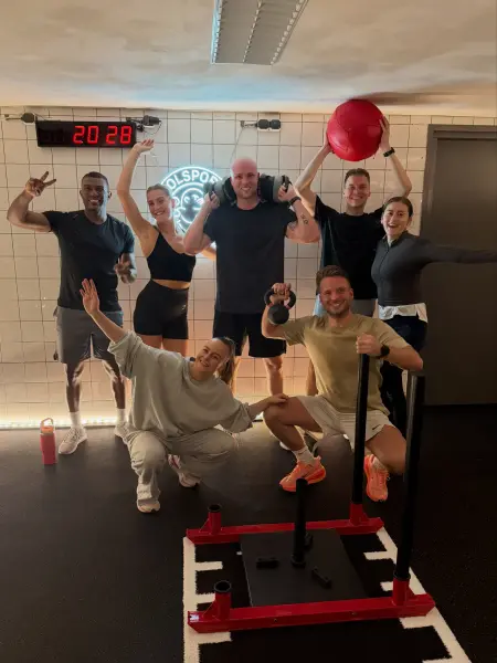 De community van MOLSPORTS na een groepstraining in Delft