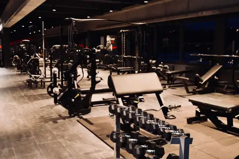 De fitnesszaal van Team Champ