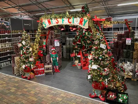 Kerstshow Biezen Kerstballen