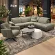 sereno van rom in de showroom