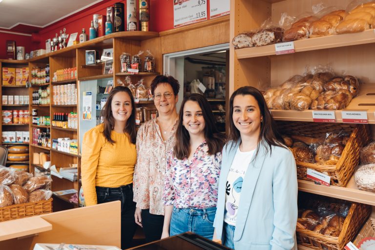 Limburgse vlaai, vers brood en gebak bestellen bij Bakkerij Jos Puts