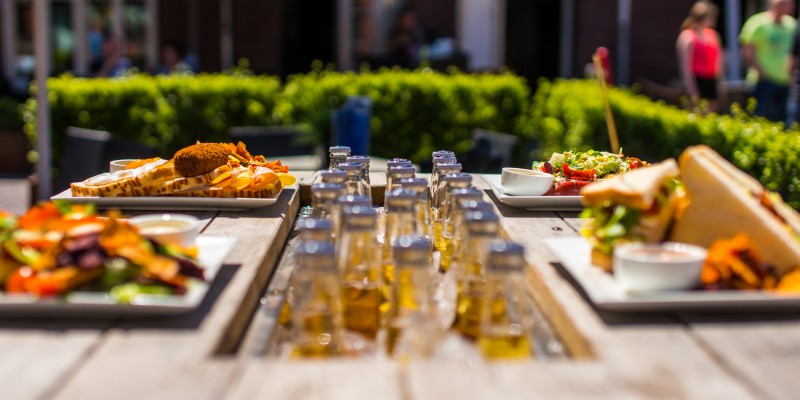 Grand café Markt 8 op de Markt in Asten: lunch, diner, high tea en zo'n 250 speciaalbieren