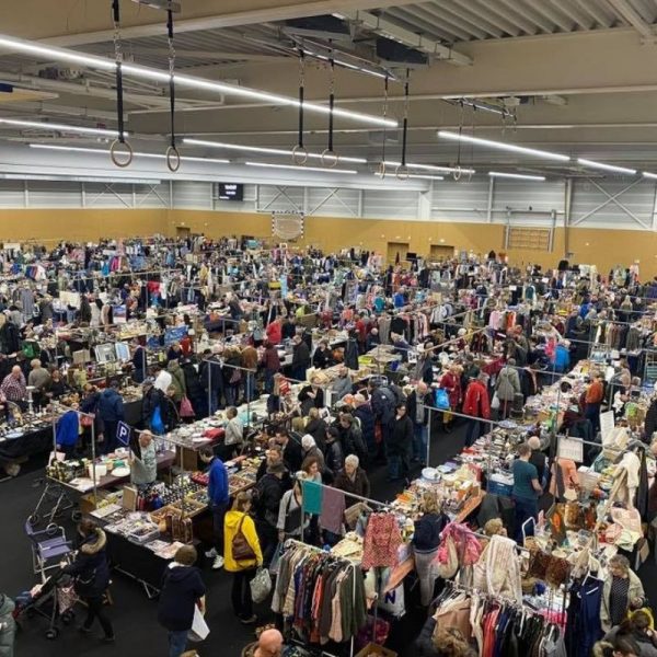 4 oktober 2026: vlooienmarkt Eemnes met 160 kramen in Huis van Eemnes